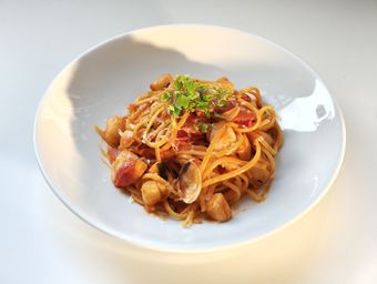 Litsea-Infused Scallop pasta