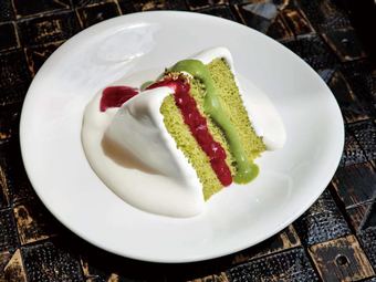 Pandan Leaf Cake