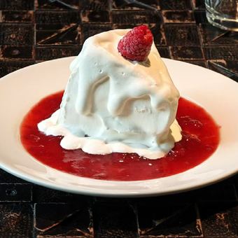 Manga-style Strawberry Cake